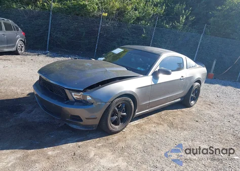 2011 Ford Mustang V6 Premium из США, поврежденный, VIN 1ZVBP8AM2B5166429